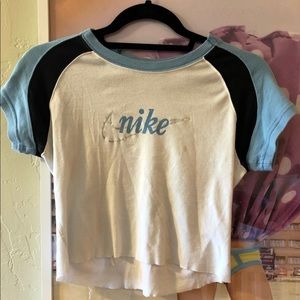 vintage style nike tee.